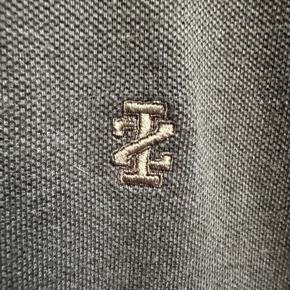 Izod t shirt - Picture 2 of 3